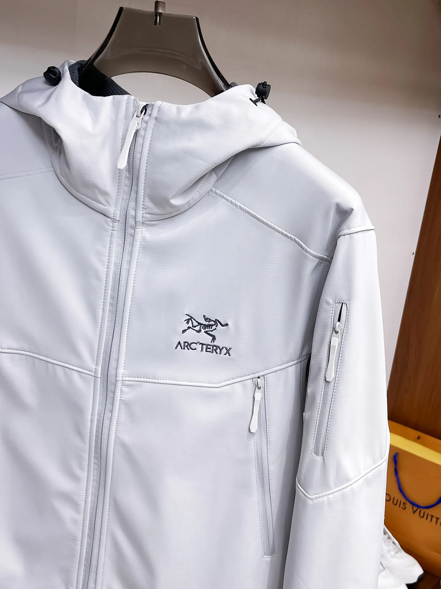 Same Style， ， 2026 New Arrival ， Original Premium Breathable ， ， ， Quality。 ， Sizes：M～3XL，